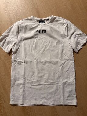White cuts Men's Crewneck T-Shirt